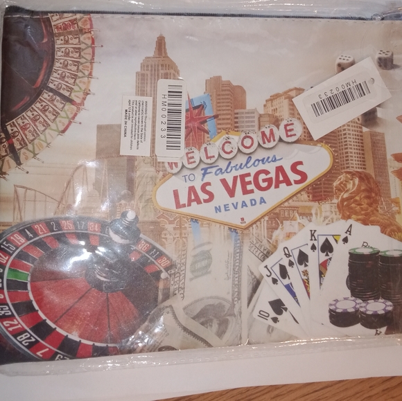 Makeup bag ๐๐ - Picture 2 of 6